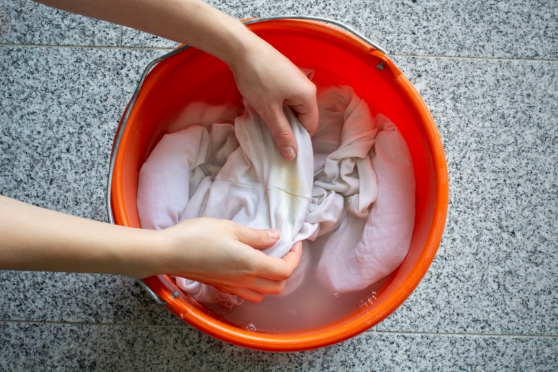 cleaning laundry manually