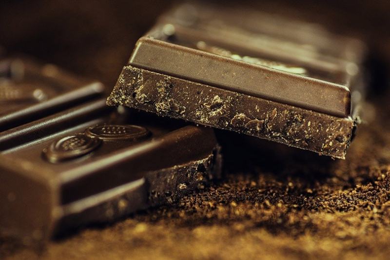 dark chocolate bars